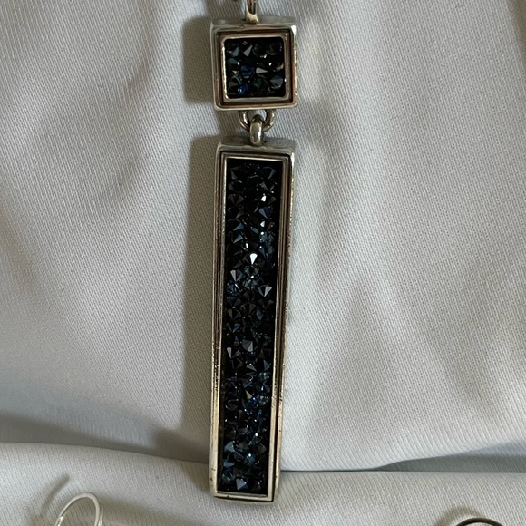 Brighton Blue Crystal Rocks Reversible Pendant Necklace 36” & Matching Bracelet - Picture 2 of 6